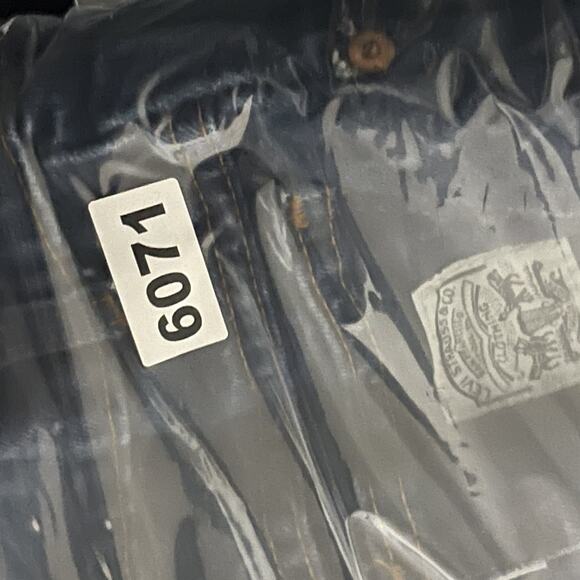 Vintage Levis Jeans Womens 28x27 Medium Wash White Tab Two Horse Patch 80s - Picture 13 of 16